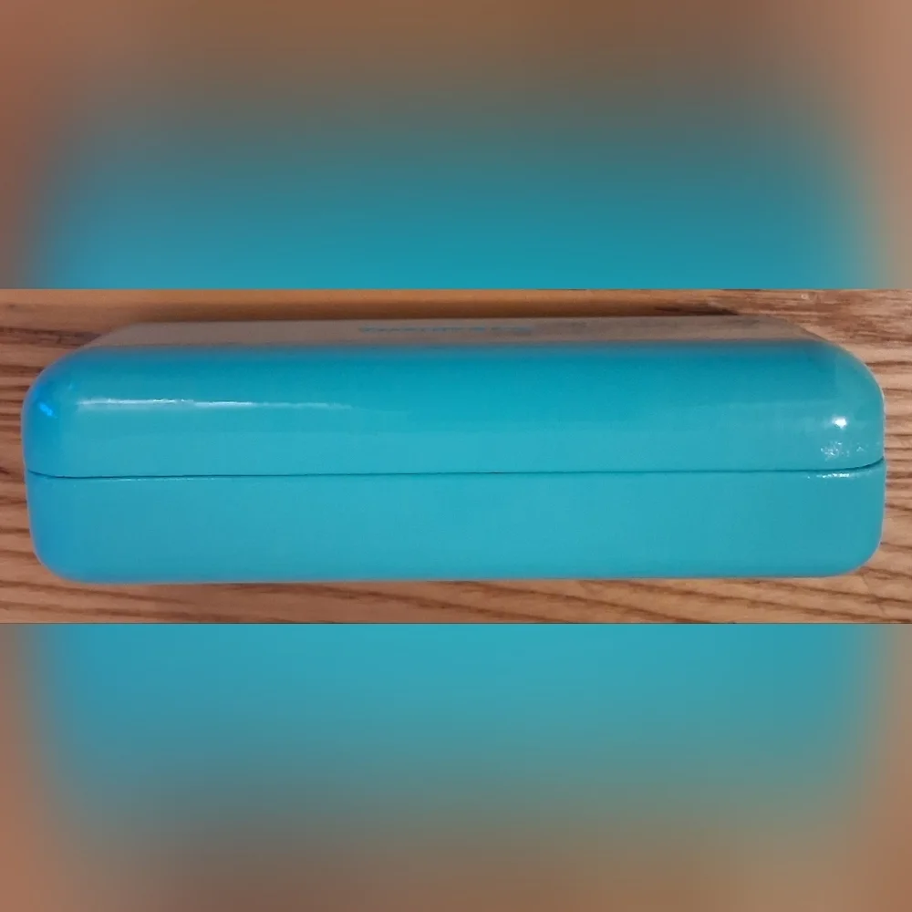 EUC Tiffany & Co. Blue Leather Hard Clam Shell Travel Glasses Sunglasses Case